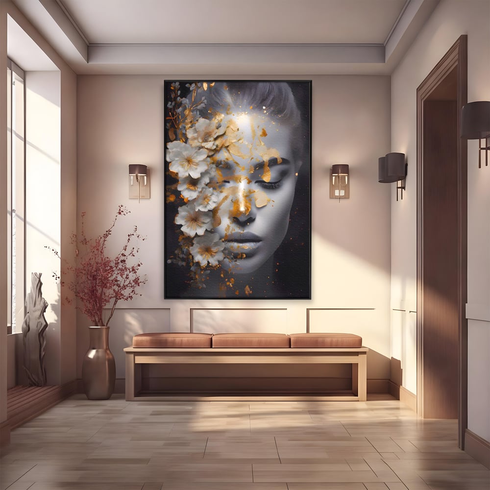 Tablou canvas cu portret de femeie cu flori si foita aurie, in rama de aluminiu negru