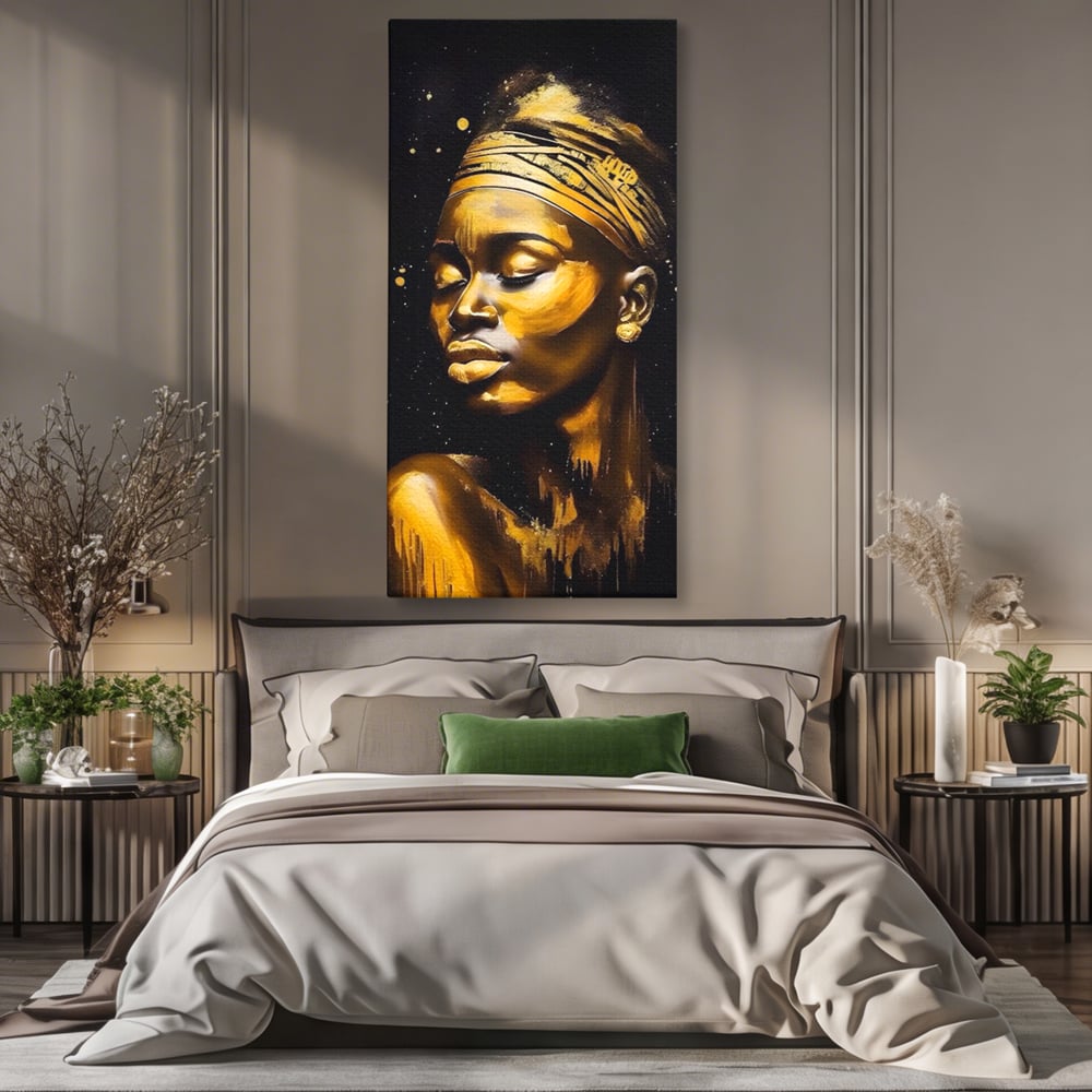 Tablou canvas cu tablou canvas portret femeie auriu, fara rama, pe sasiu de lemn, pe perete intr-un dormitor