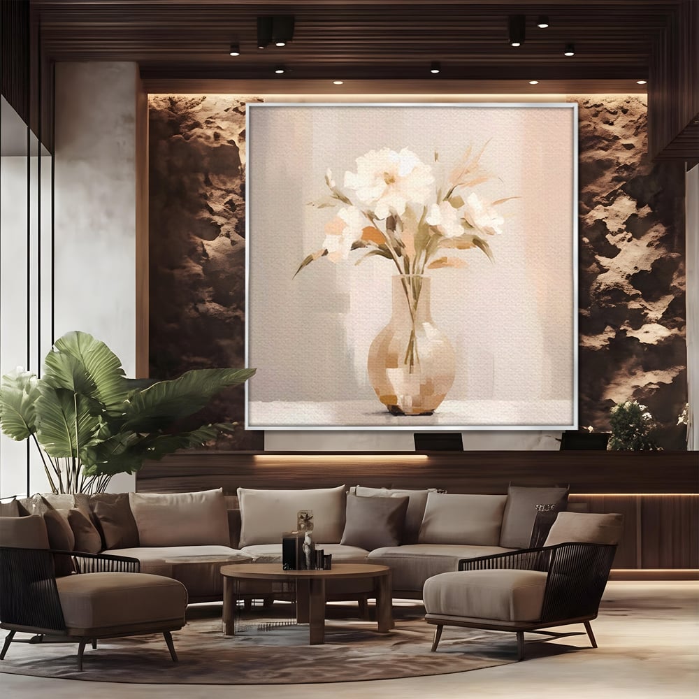 Tablou canvas cu tablou patrat cu vaza si flori albe, in rama de aluminiu argintiu, pe perete intr-un birou