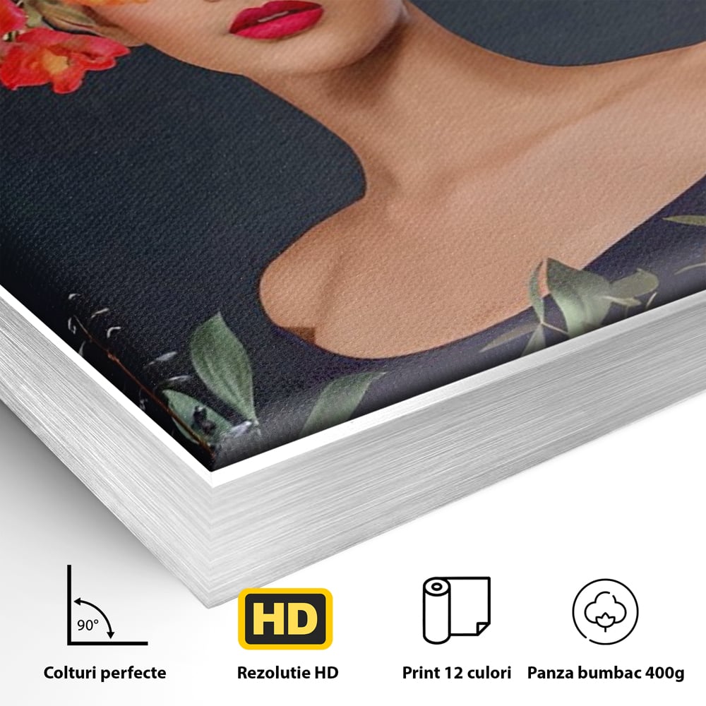 Detaliu al suprafetei: tablou portret femeie cu flori, in rama de aluminiu argintiu