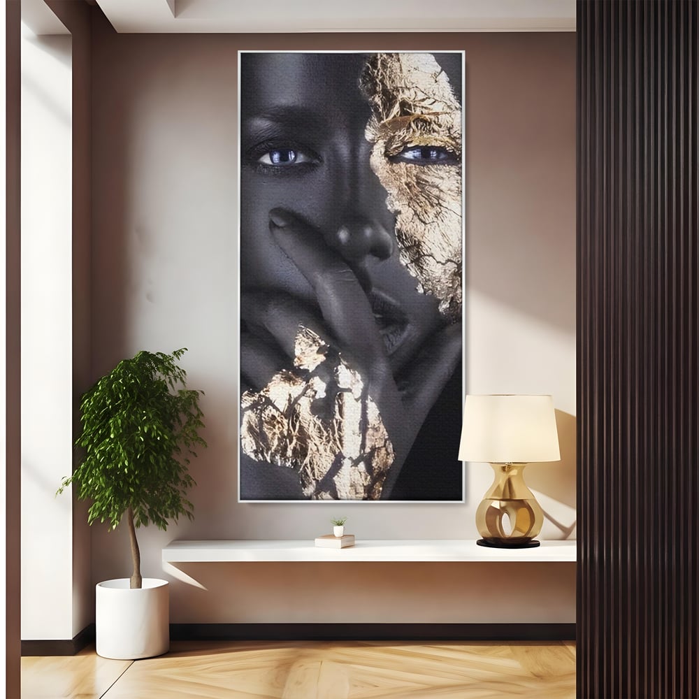 Tablou canvas cu tablou canvas cu portret de femeie, in rama de aluminiu argintiu