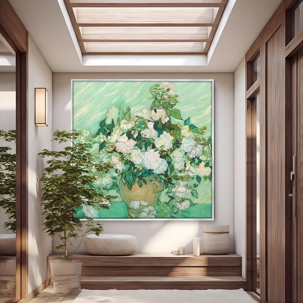 Tablou canvas cu pictura cu vaza si trandafiri albi, in rama de aluminiu argintiu