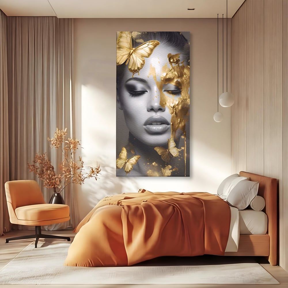 Tablou canvas cu tablou canvas cu portret de femeie si fluturi aurii, fara rama, pe sasiu de lemn, pe perete intr-un dormitor