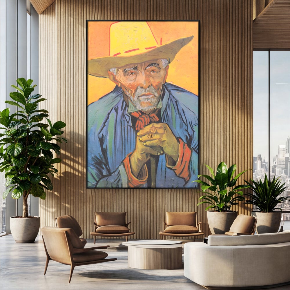 Tablou canvas cu tablou canvas cu portretul unui batran cu palarie, in rama de aluminiu negru, pe perete intr-un birou