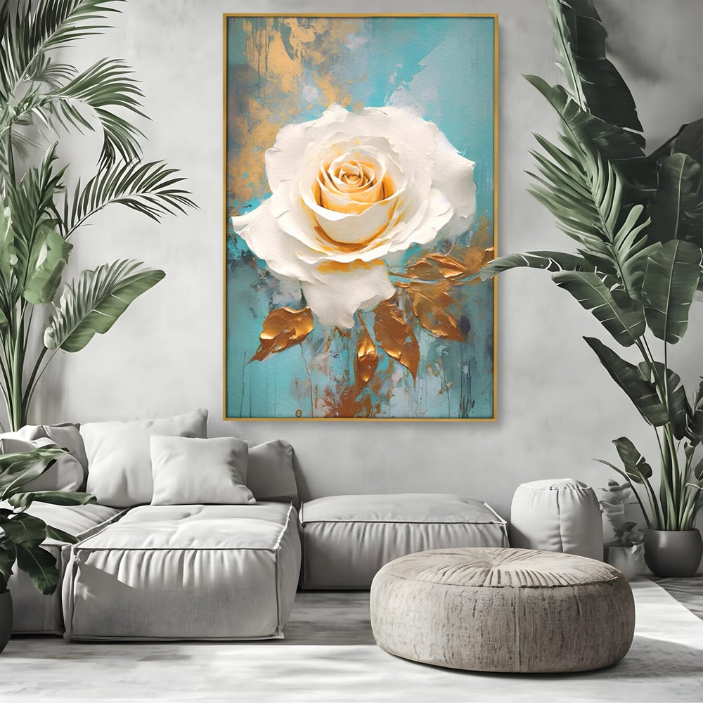 Tablou canvas cu tablou canvas cu trandafir alb, in rama de aluminiu auriu, pe perete intr-un living