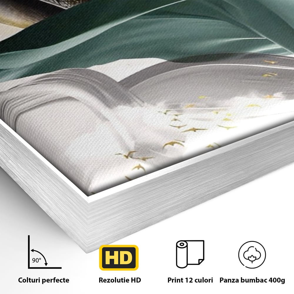 Detaliu al suprafetei: tablou vertical cu pene si frunza, in rama de aluminiu argintiu