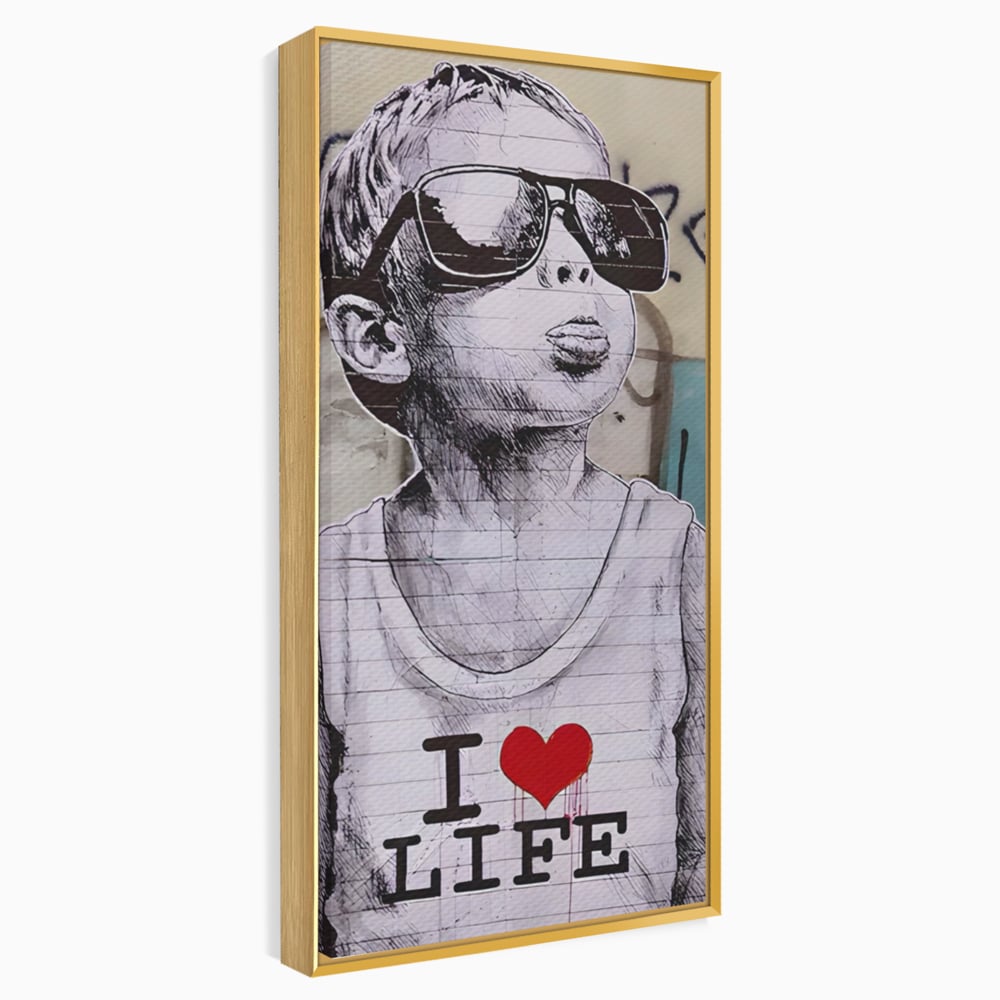 Tablou canvas cu tablou portret copil cu ochelari si inima, in rama de aluminiu auriu
