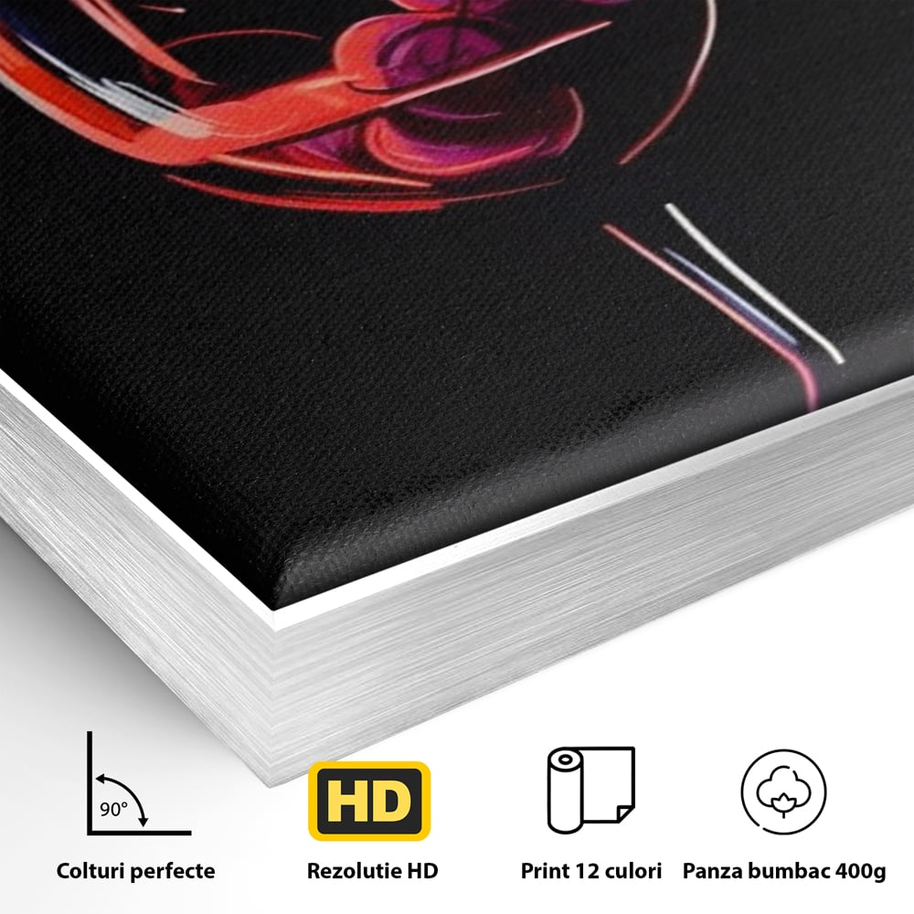 Detaliu al suprafetei: tablou canvas cu pahar de vin si struguri, in rama de aluminiu argintiu