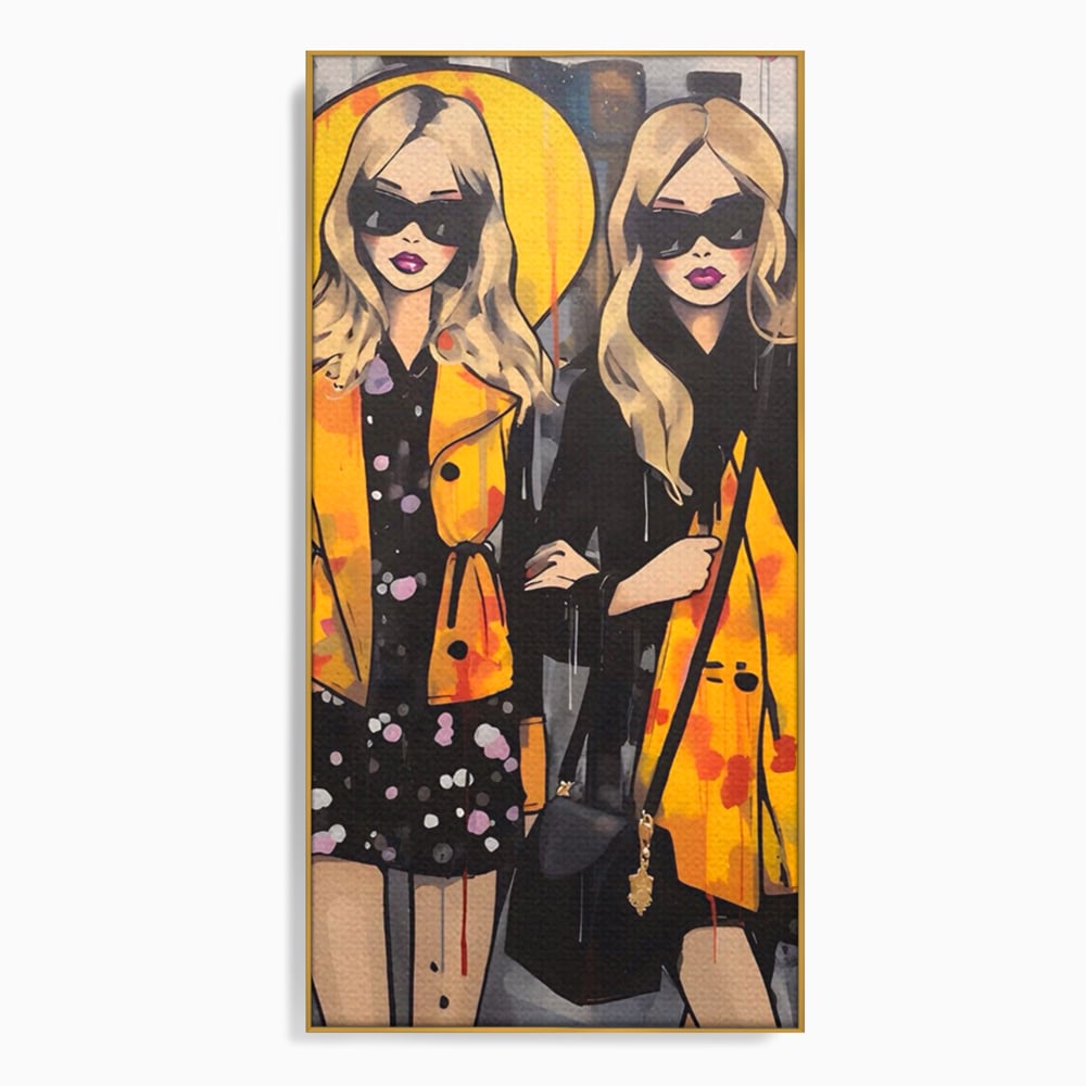 Tablou canvas cu ilustratie cu doua femei fashion, in rama de aluminiu auriu