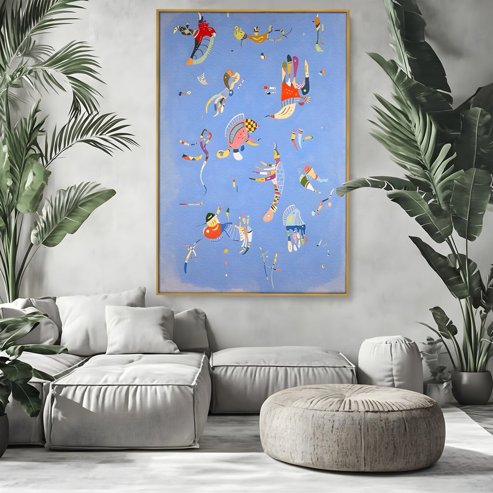 Tablou canvas cu tablou canvas cu animale acvatice stilizate, in rama de aluminiu auriu, pe perete intr-un living