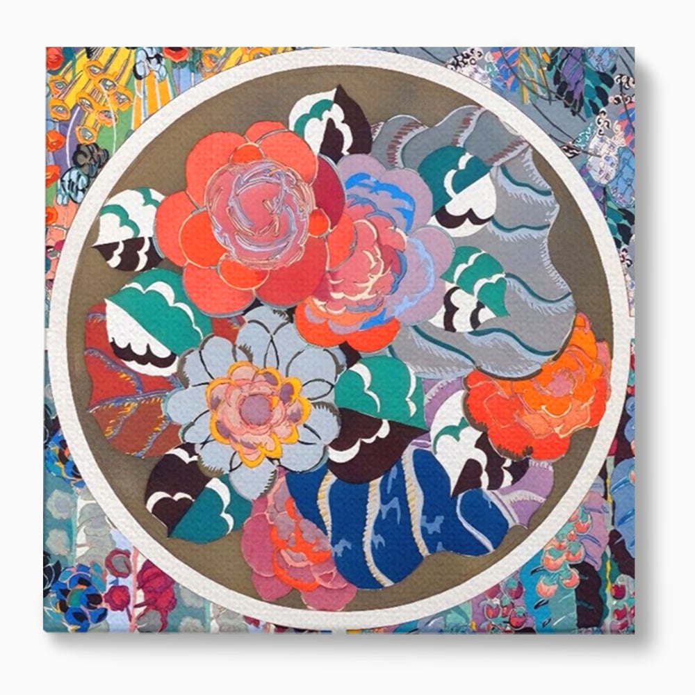 Tablou canvas cu tablou patrat cu flori colorate in cerc, fara rama, pe sasiu de lemn
