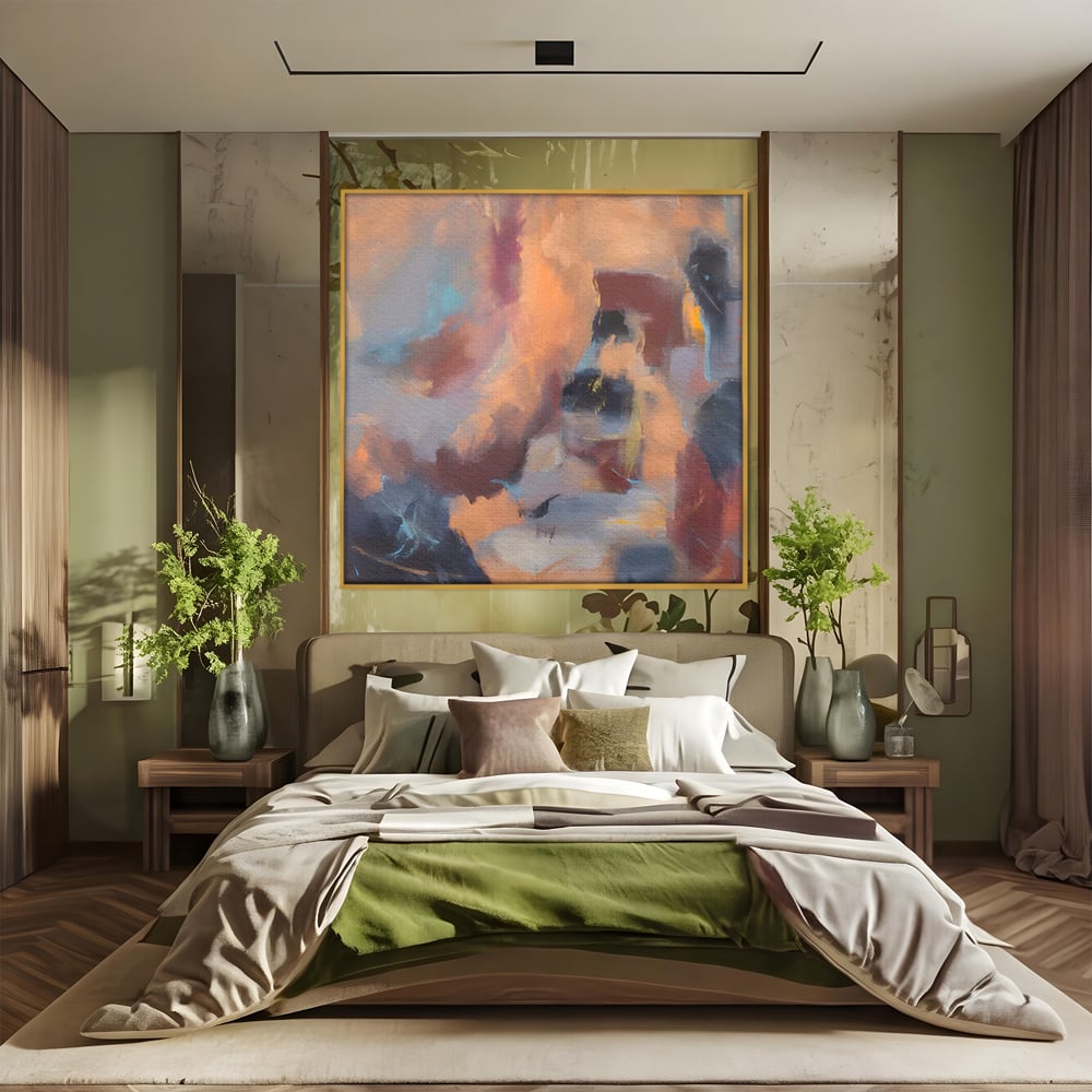 Tablou canvas cu pictura abstracta patrata cu maro, in rama de aluminiu auriu, pe perete intr-un dormitor
