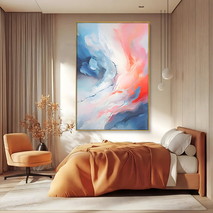 Tablou canvas cu pictura abstracta cu valuri cromatice, in rama de aluminiu auriu, pe perete intr-un dormitor