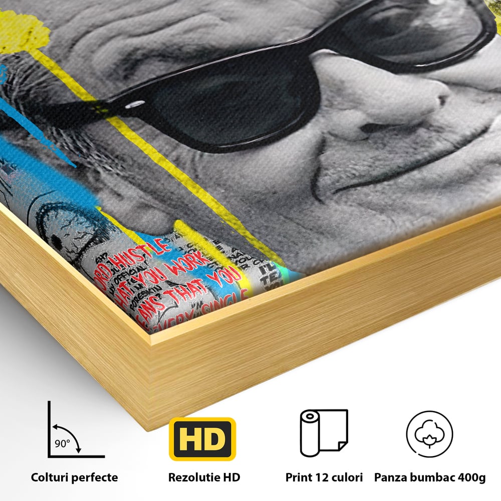 Detaliu al suprafetei: tablou portret jack nicholson cu ochelari si tigara, in rama de aluminiu auriu