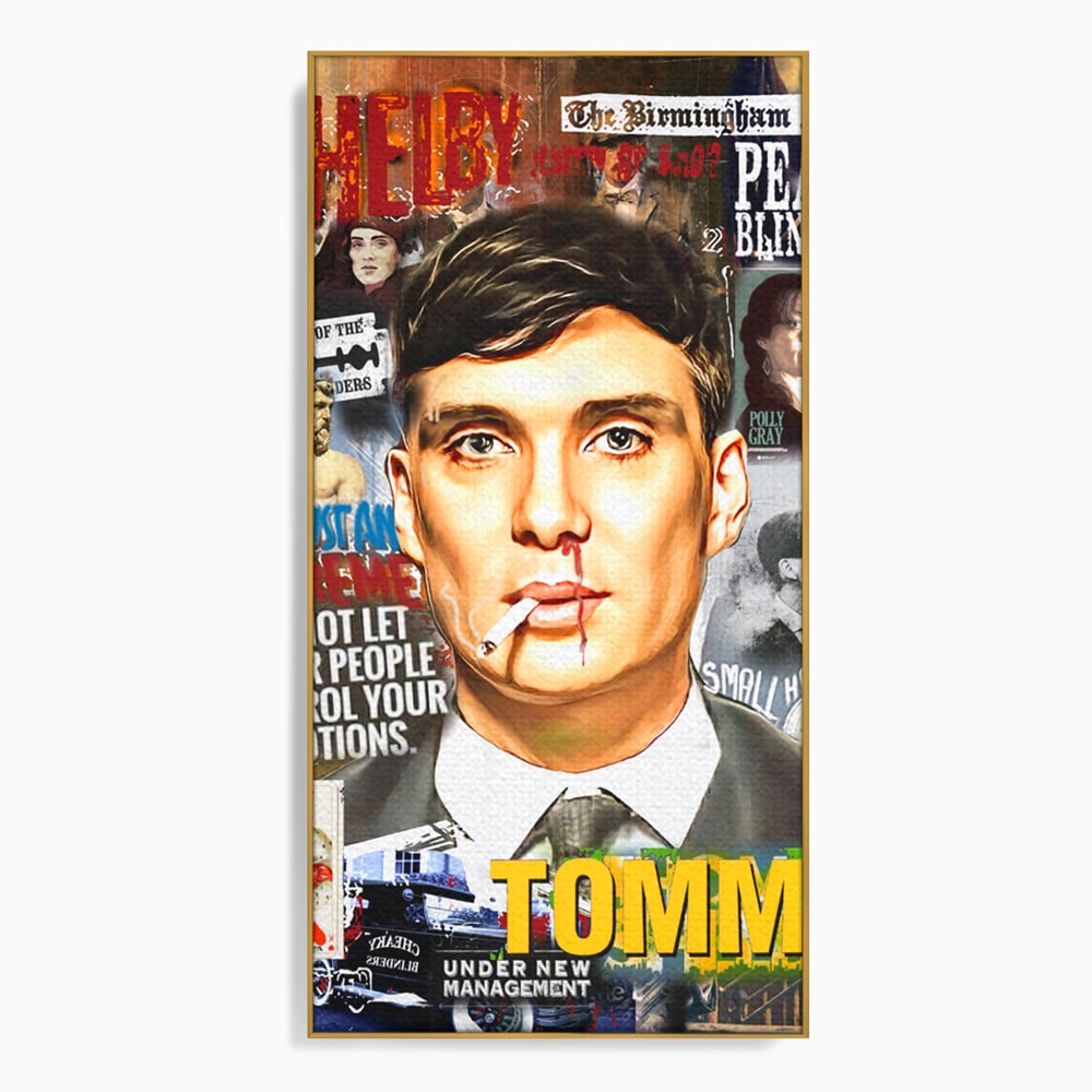 Tablou canvas cu tablou canvas cu portretul lui tommy shelby, in rama de aluminiu auriu
