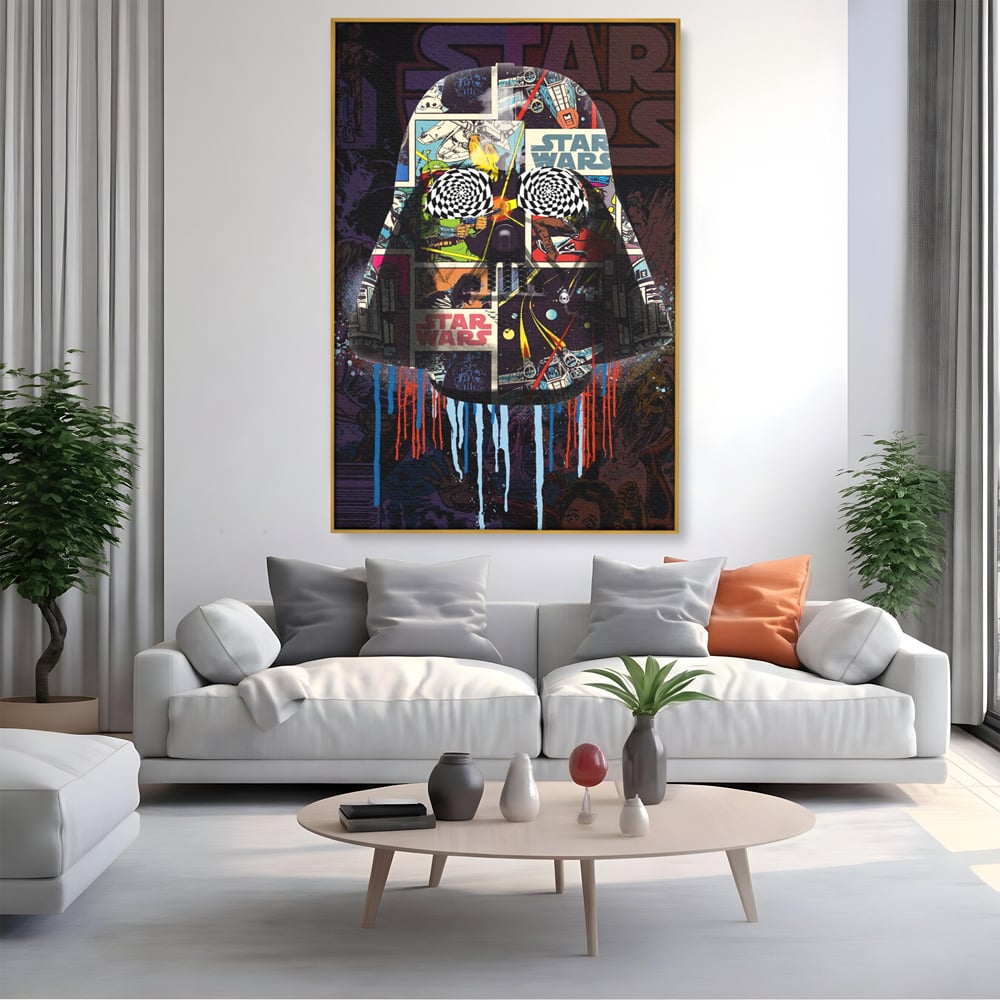 Tablou canvas cu tablou canvas cu darth vader din star wars, in rama de aluminiu auriu, pe perete intr-un living