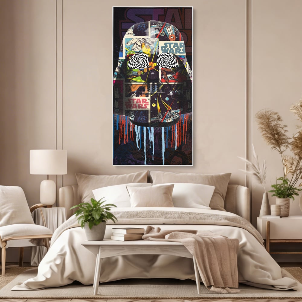 Tablou canvas cu tablou canvas cu darth vader din star wars, in rama de aluminiu argintiu, pe perete intr-un dormitor