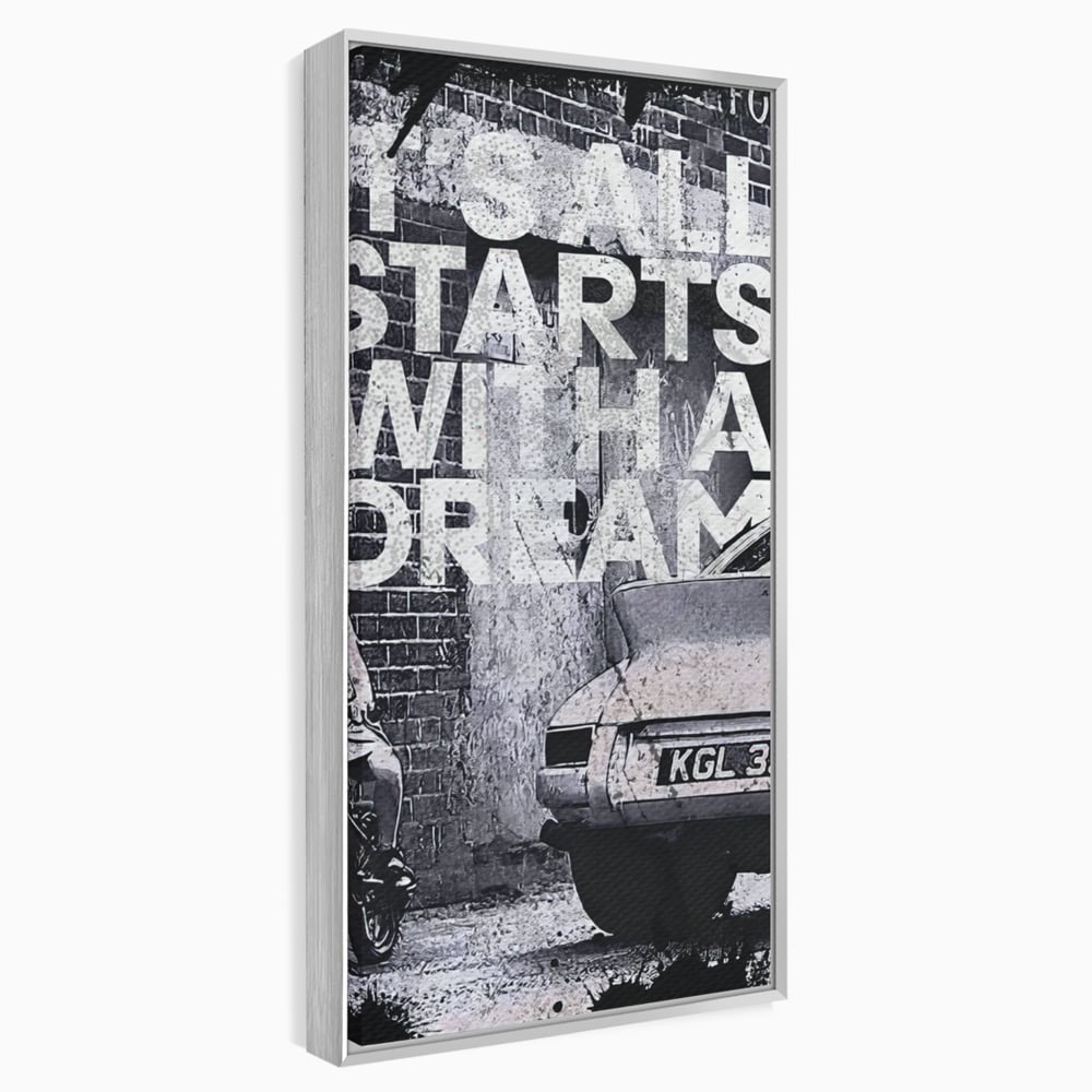 Tablou canvas cu tablou motivational alb-negru cu text si masina, in rama de aluminiu argintiu