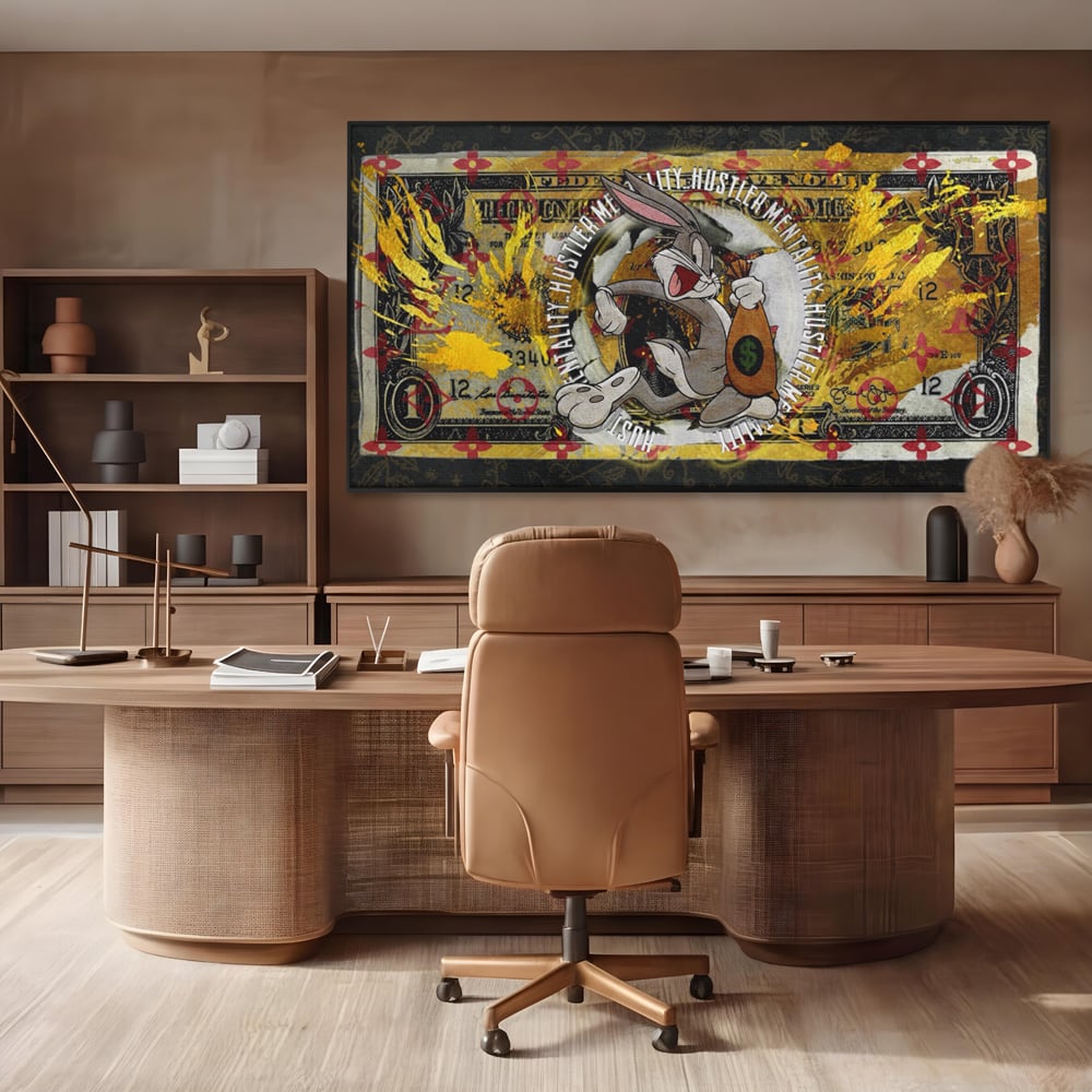Tablou canvas cu tablou canvas cu dolar si bugs bunny, in rama de aluminiu negru, pe perete intr-un birou