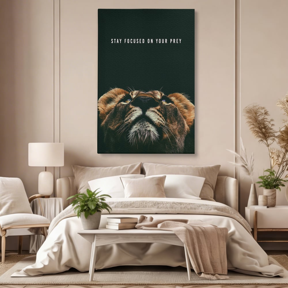 Tablou canvas cu tablou canvas cu leu si mesaj motivational, fara rama, pe sasiu de lemn, pe perete intr-un dormitor