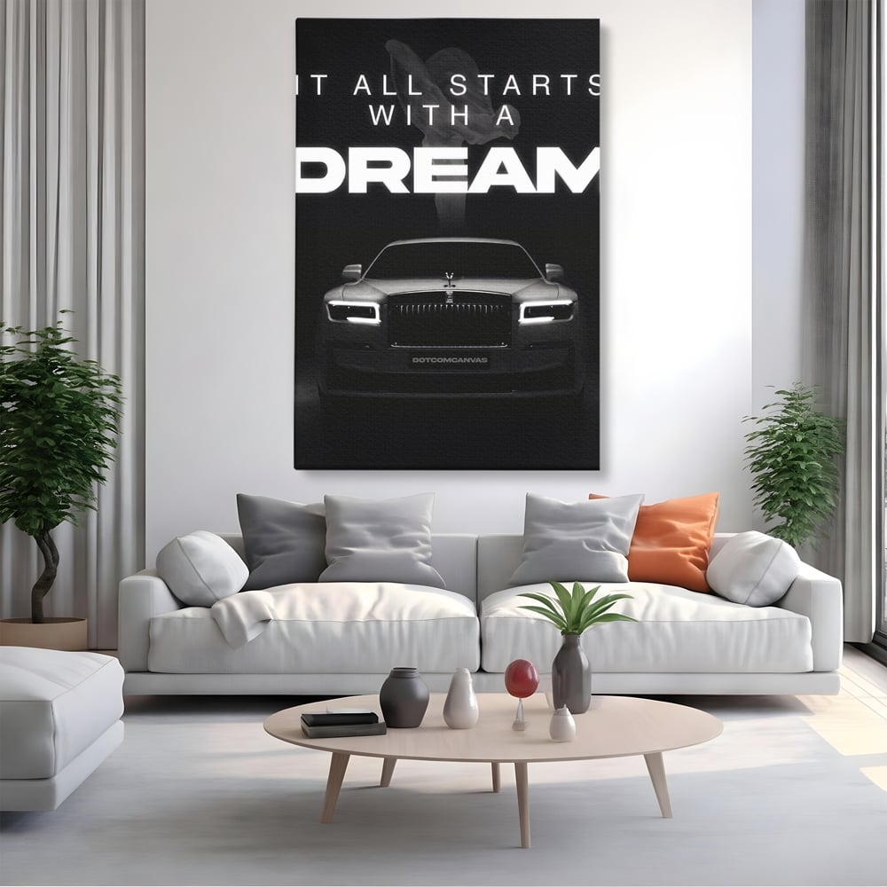Tablou canvas cu tablou canvas cu masina rolls-royce, fara rama, pe sasiu de lemn, pe perete intr-un living