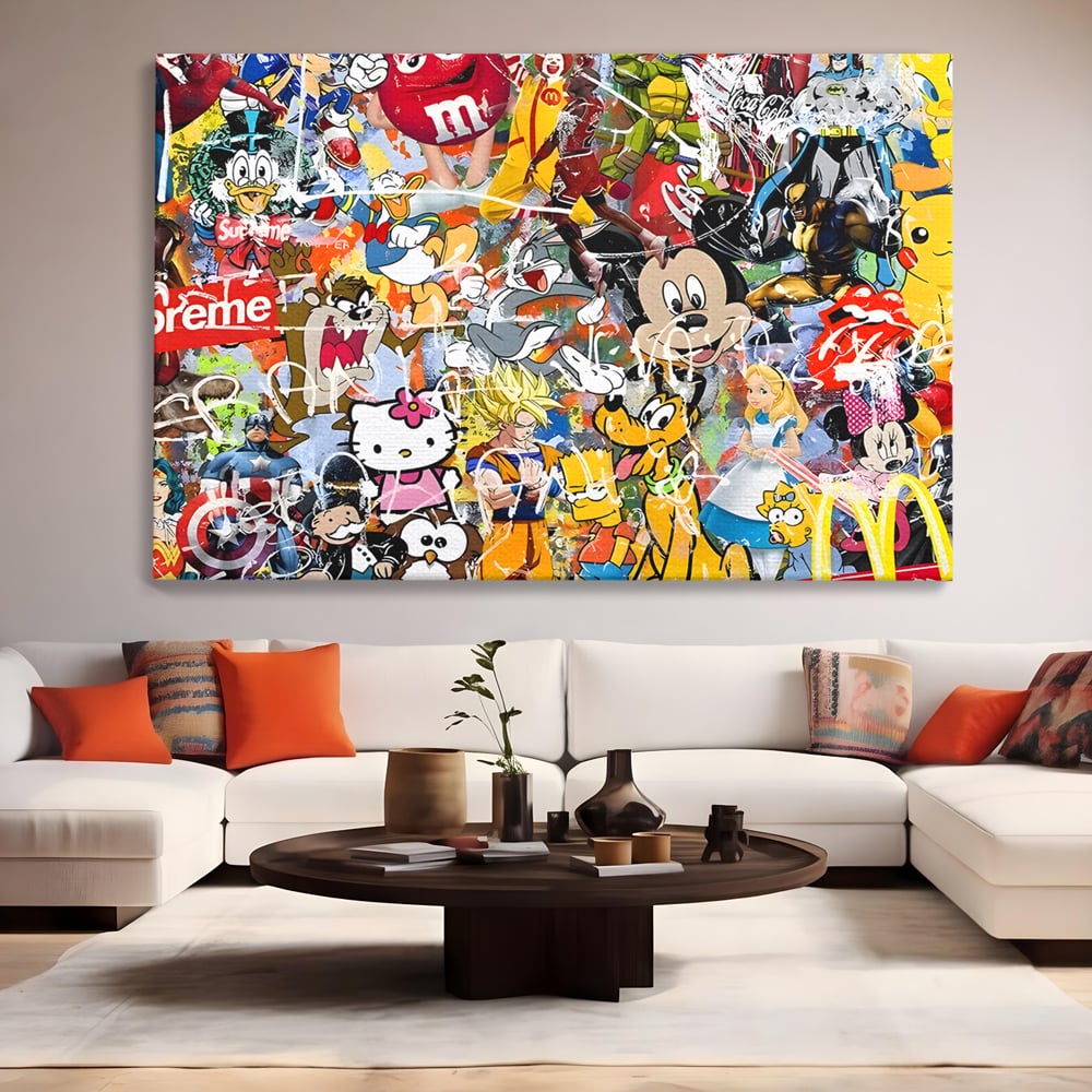 Tablou canvas cu tablou canvas cu personaje din desene animate, fara rama, pe sasiu de lemn, pe perete intr-un living