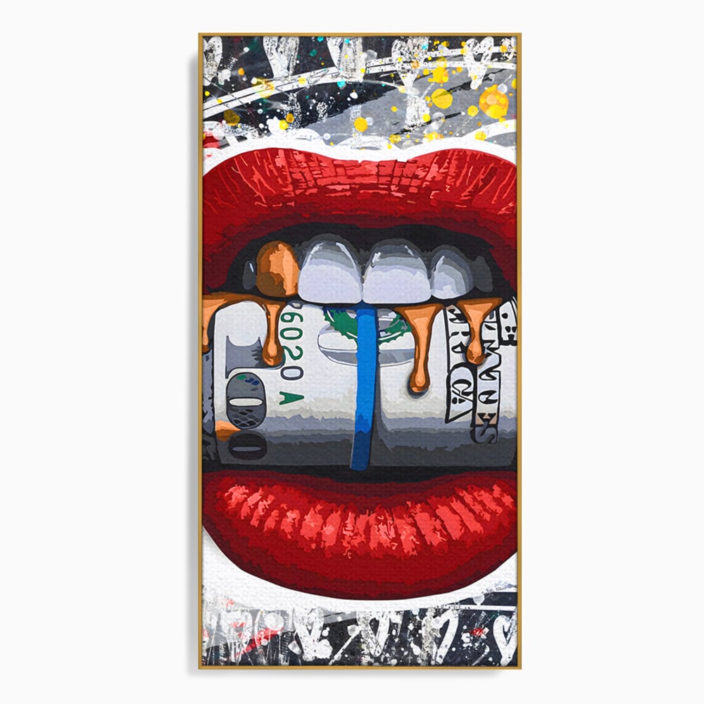 Tablou canvas cu ilustratie digitala buze rosii cu bani, in rama de aluminiu auriu