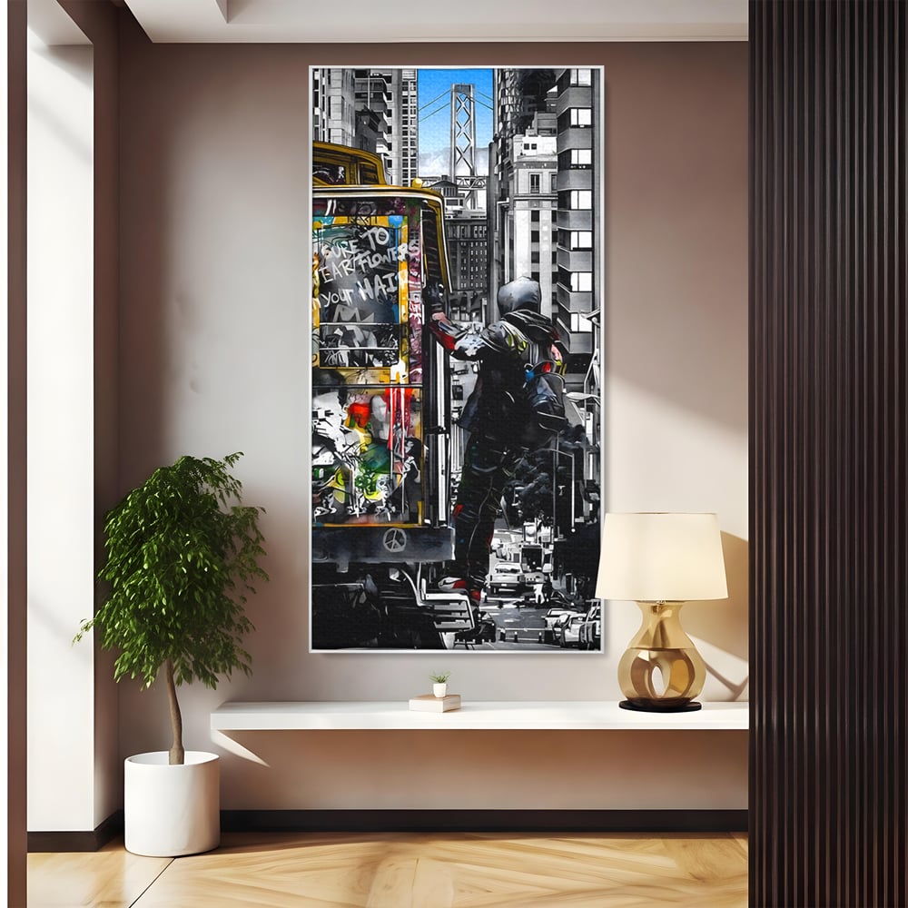 Tablou canvas cu ilustratie urbana cu un tramvai si un calator, in rama de aluminiu argintiu