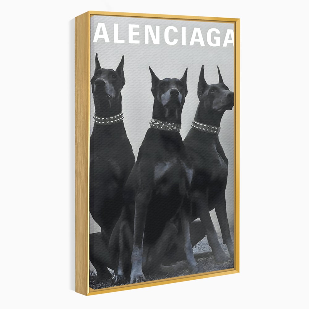 Tablou canvas cu tablou canvas cu trei dobermani, in rama de aluminiu auriu