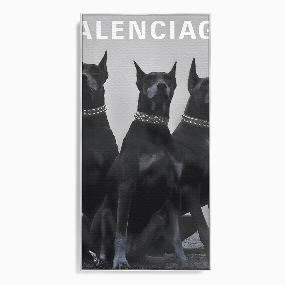 Tablou canvas cu tablou canvas cu trei dobermani, in rama de aluminiu argintiu