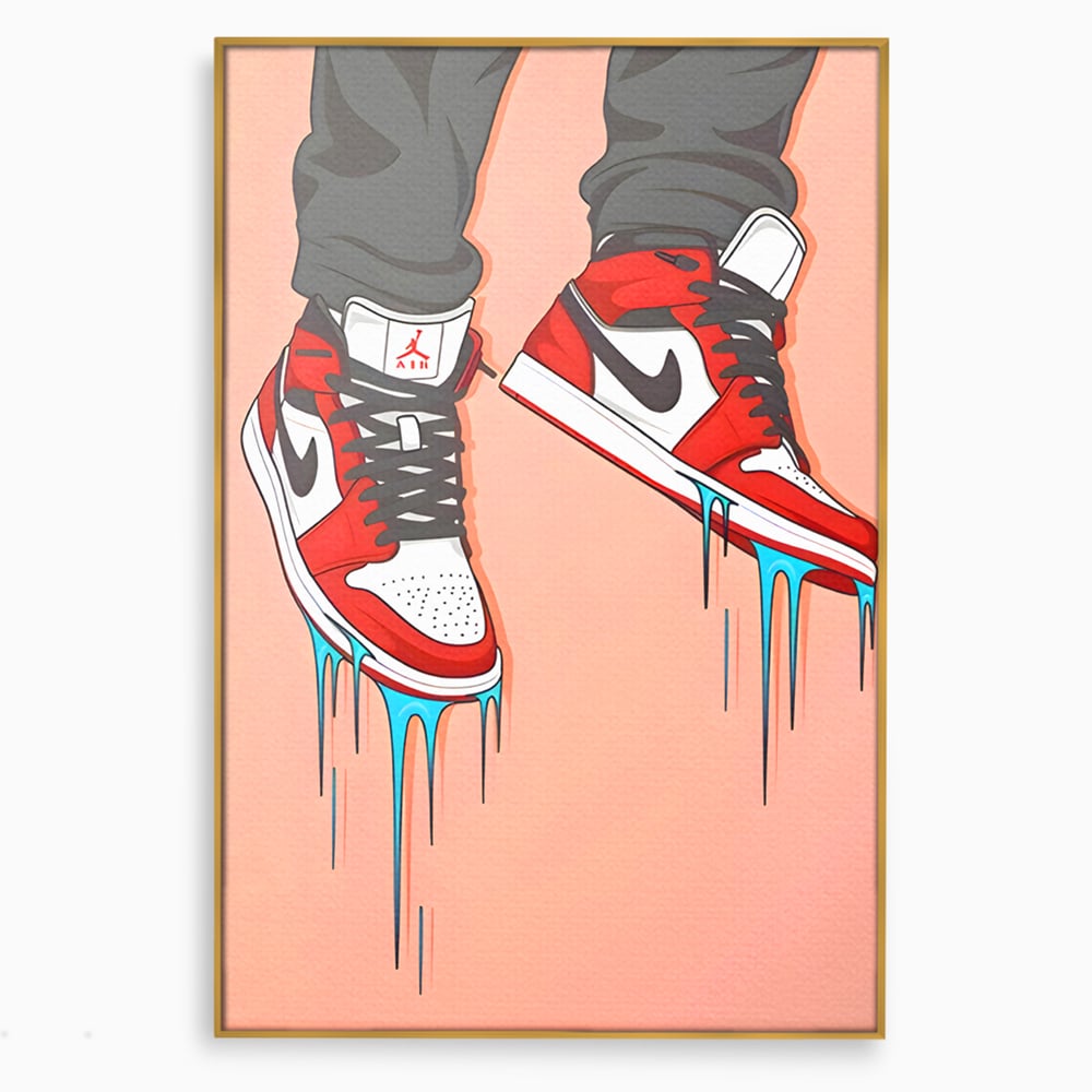 Tablou canvas cu ilustratie digitala cu adidasi rosii, in rama de aluminiu auriu