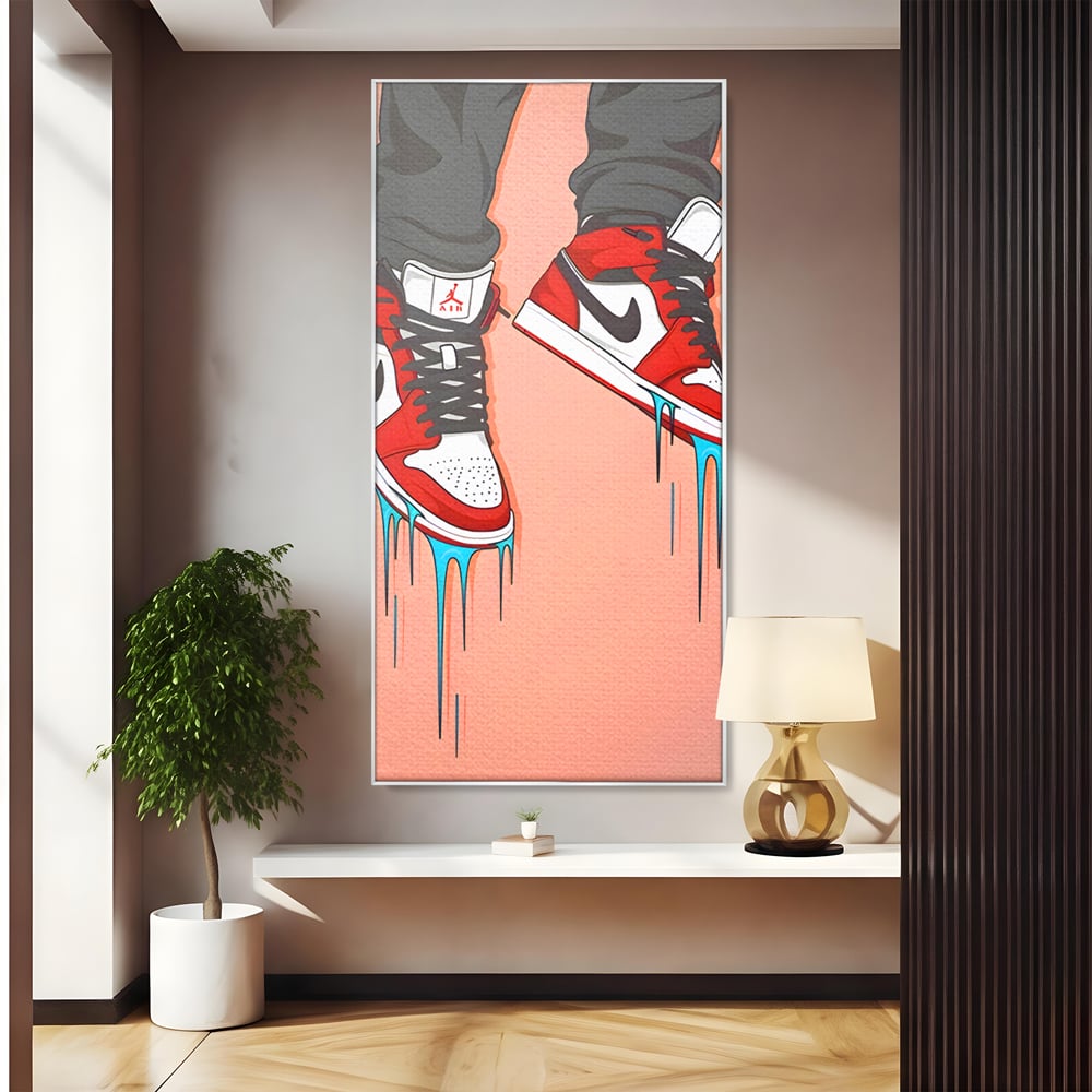 Tablou canvas cu ilustratie digitala cu adidasi rosii, in rama de aluminiu argintiu