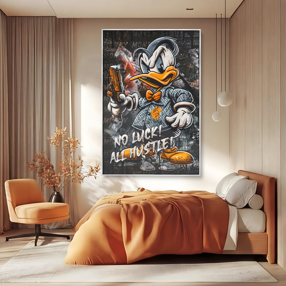 Tablou canvas cu tablou canvas cu donald duck revoltat, in rama de aluminiu argintiu, pe perete intr-un dormitor