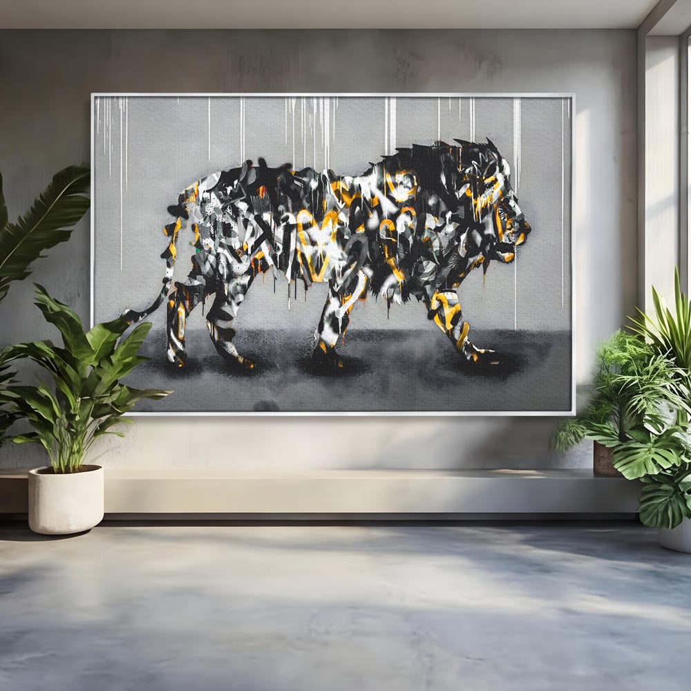 Tablou canvas cu tablou canvas cu leu in stil graffiti, in rama de aluminiu argintiu