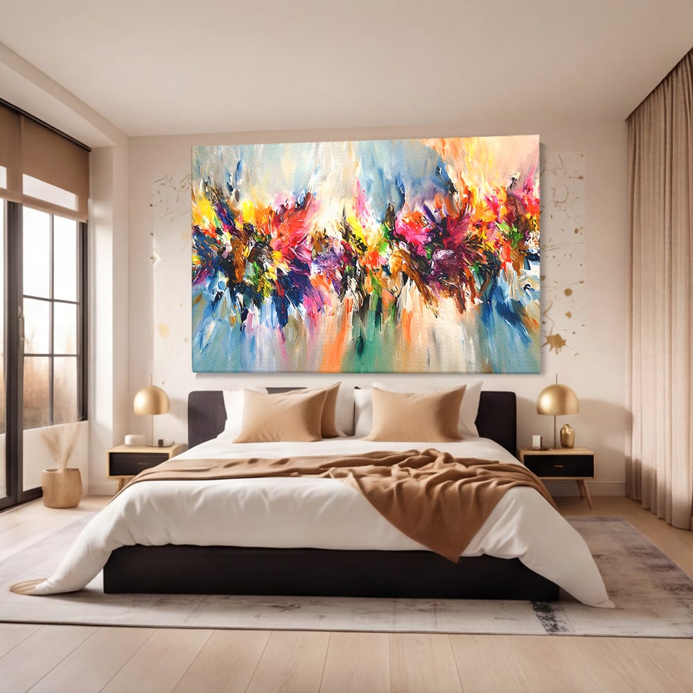 Tablou canvas cu pictura abstracta cu explozie de culoare, fara rama, pe sasiu de lemn, pe perete intr-un dormitor