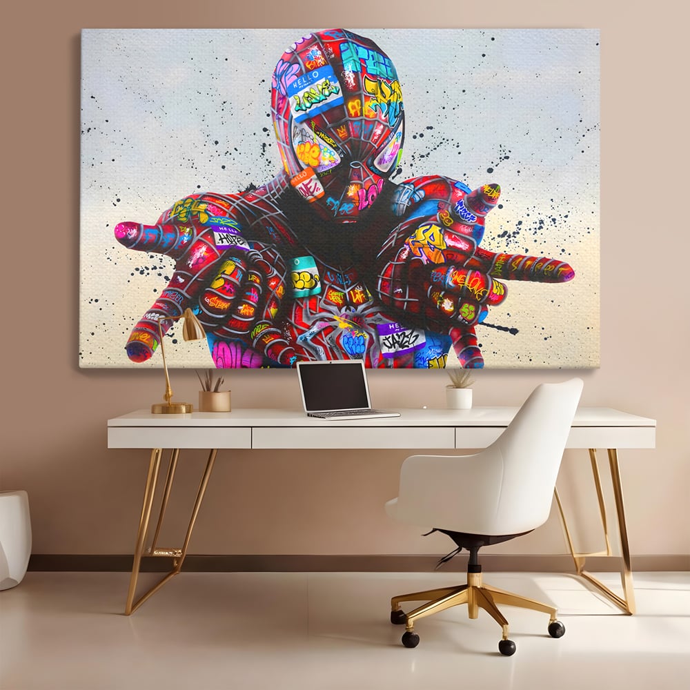 Tablou canvas cu tablou canvas cu omul paianjen in stil grafitti, fara rama, pe sasiu de lemn, pe perete intr-un birou