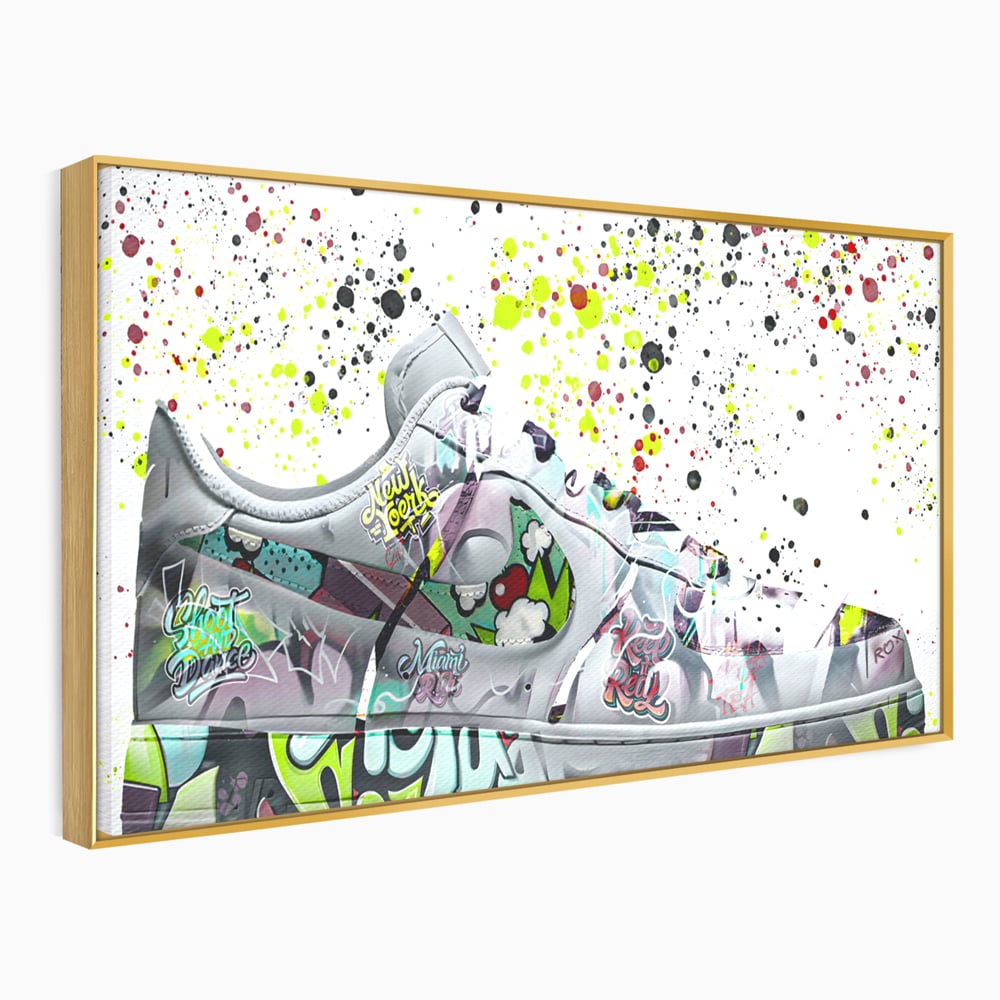 Tablou canvas cu tablou canvas cu adidasi graffiti, in rama de aluminiu auriu