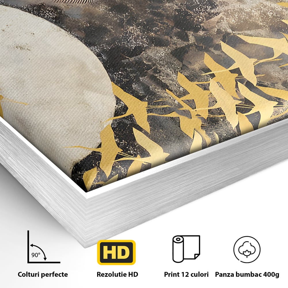 Detaliu al suprafetei: tablou canvas cu pasari aurii si luna, in rama de aluminiu argintiu