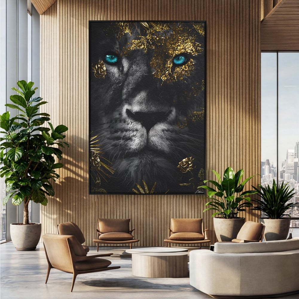 Tablou canvas cu tablou canvas cu leu si ochi albastri, in rama de aluminiu negru, pe perete intr-un birou