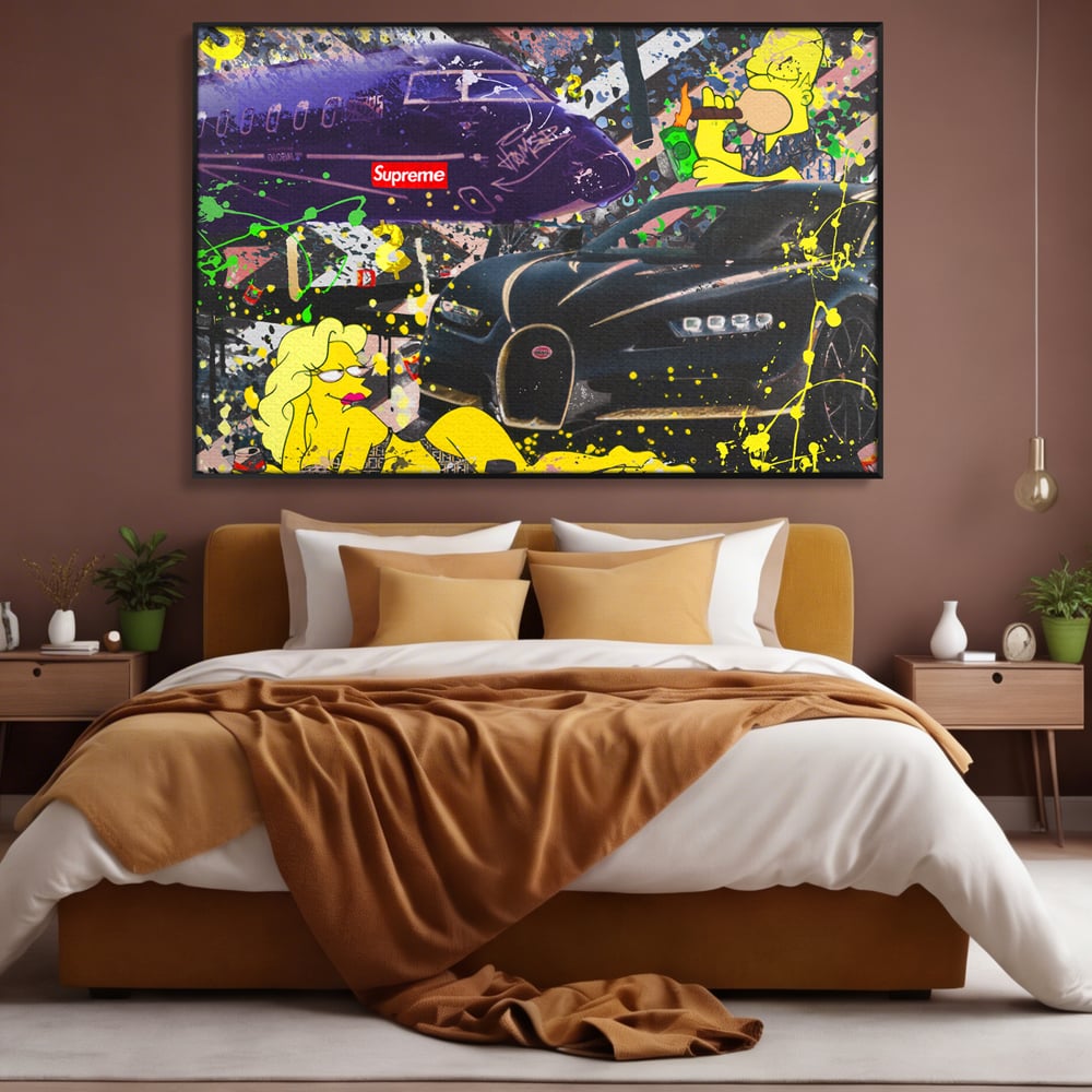 Tablou canvas cu tablou canvas cu homer simpson si masina de lux, in rama de aluminiu negru, pe perete intr-un dormitor