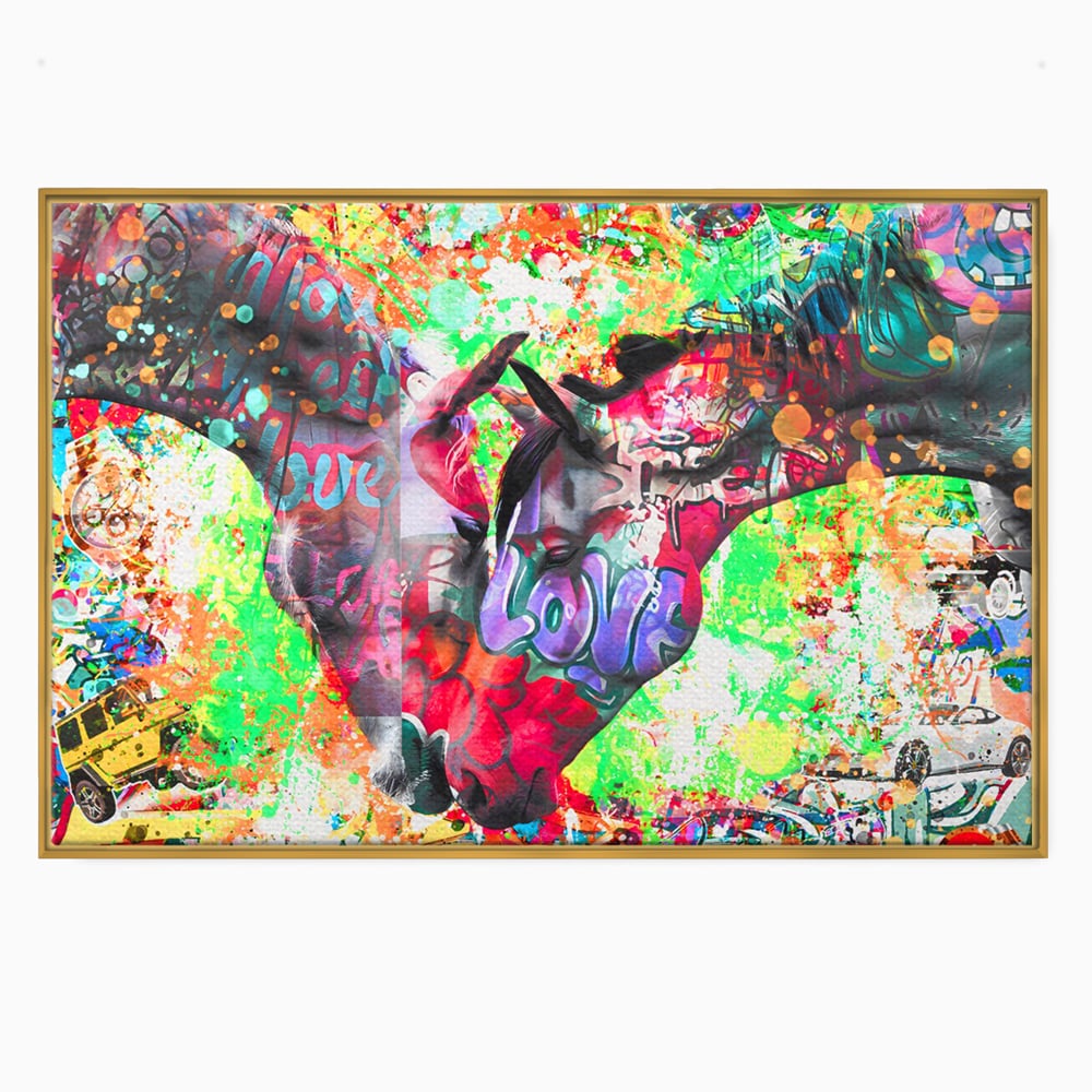 Tablou canvas cu tablou canvas cu doi cai si graffiti colorat, in rama de aluminiu auriu