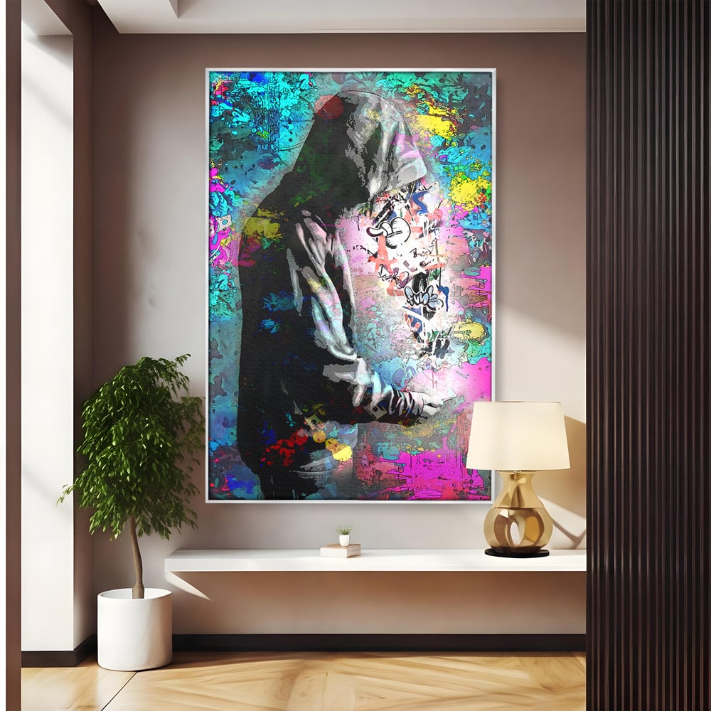 Tablou canvas cu tablou canvas cu baiat in hanorac, in rama de aluminiu argintiu
