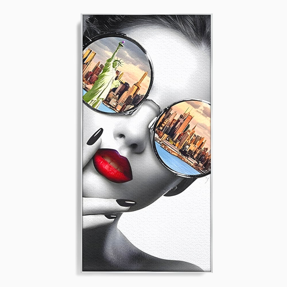 Tablou canvas cu tablou canvas cu portret femeie ochelari, in rama de aluminiu argintiu