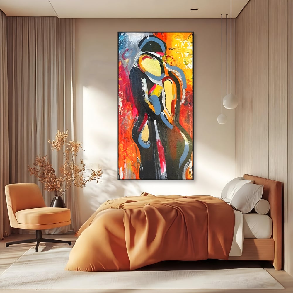 Tablou canvas cu pictura abstracta cu un cuplu imbratisat, in rama de aluminiu negru, pe perete intr-un dormitor