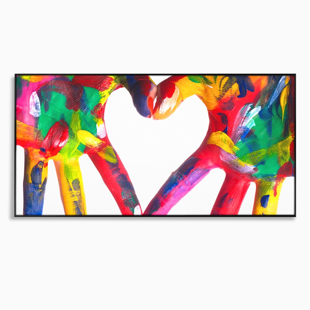 Tablou canvas cu pictura cu maini colorate formand o inima, in rama de aluminiu negru
