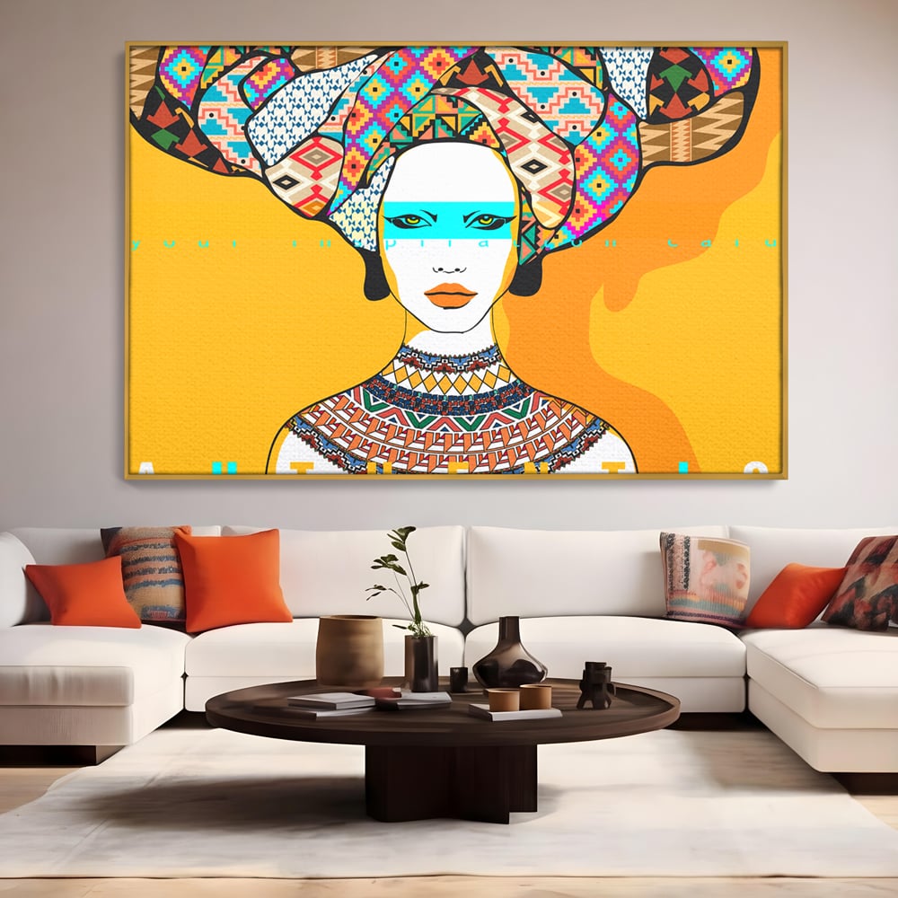 Tablou canvas cu ilustratie digitala cu femeie africana, in rama de aluminiu auriu, pe perete intr-un living