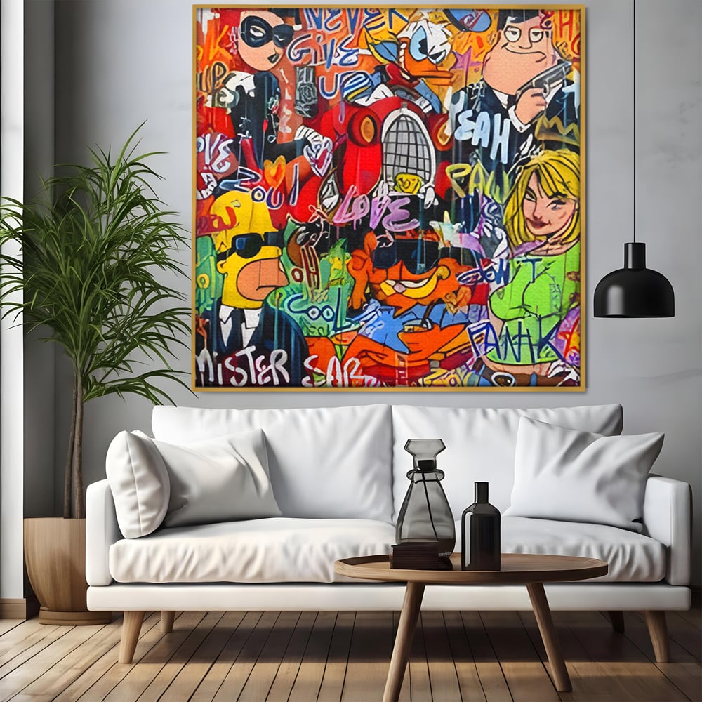 Tablou canvas cu tablou canvas cu personaje din desene animate si graffiti, in rama de aluminiu auriu, pe perete intr-un living