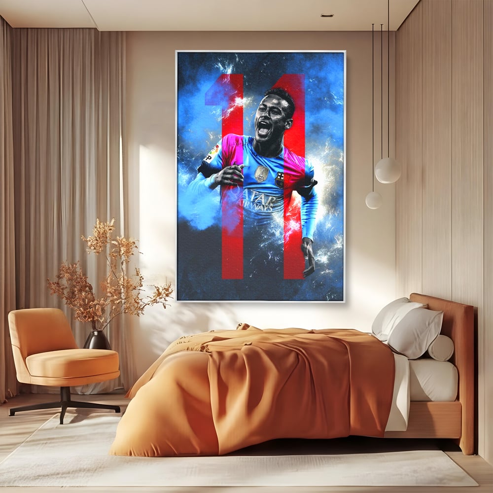 Tablou canvas cu tablou canvas cu fotbalistul neymar, in rama de aluminiu argintiu, pe perete intr-un dormitor