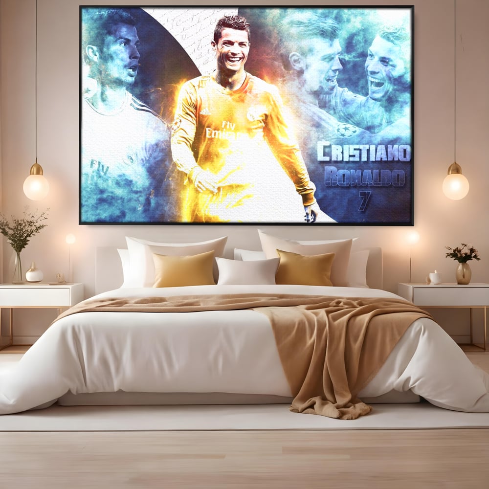 Tablou canvas cu tablou canvas cu cristiano ronaldo, in rama de aluminiu negru, pe perete intr-un dormitor