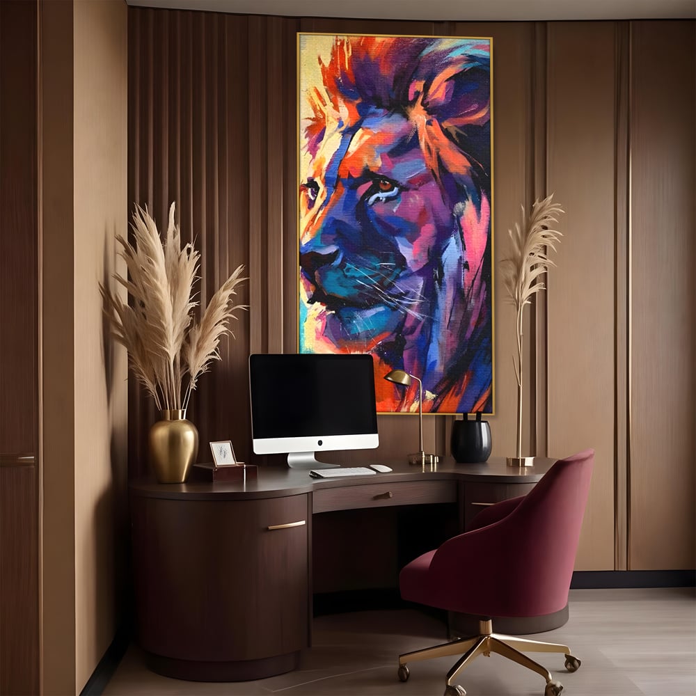 Tablou canvas cu tablou canvas cu leu colorat, in rama de aluminiu auriu, pe perete intr-un birou